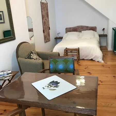 Au Pied De La Cite De B&B