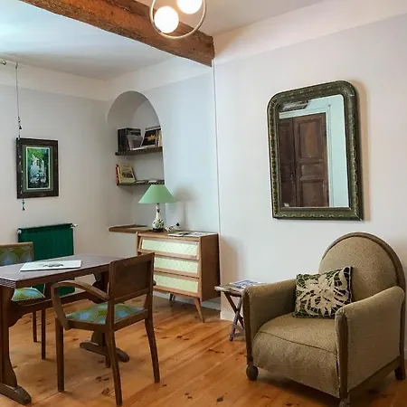 B&B Au Pied De La Cite De *